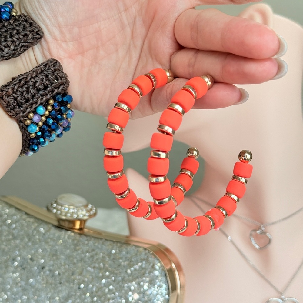 ⚜️ Elegant Coral Hoop Earrings - Picture 9 of 9